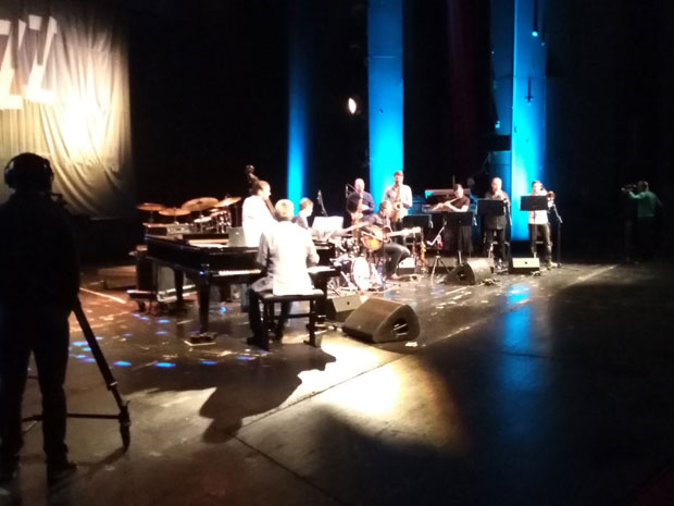 Легендарни Војислав Бубиша Симић отворио 21. новосадски џез фестивал у Српском народном позоришту