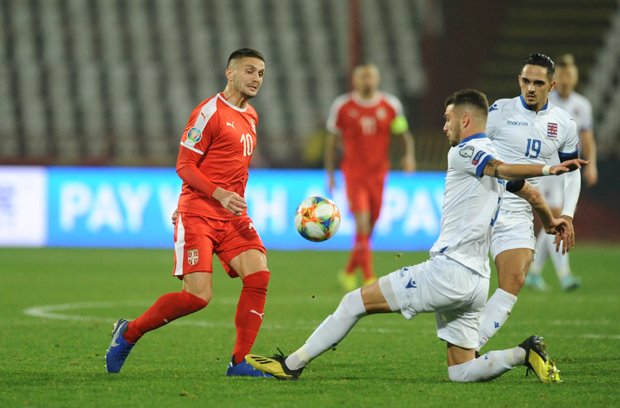 Тадић више него критичан после мршаве победе: Срамотно је колико смо трчали