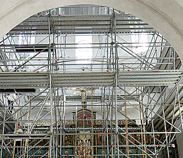 Иконописање све до Ускрса: Осликавање храма посвећеног Светом Вазнесењу Господњем у Чачку