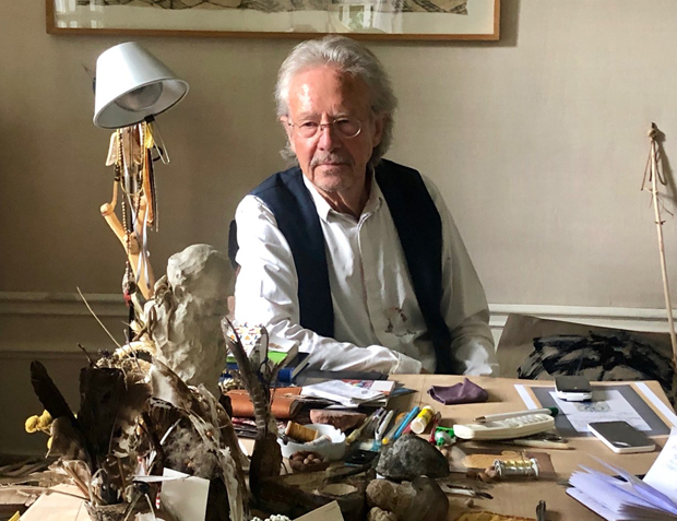 Одговор на писмо удружења жртава у БиХ: Нови протест због Хандкеа