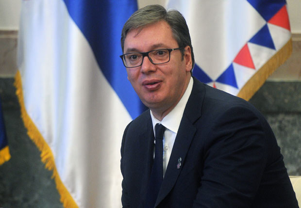 Вучић неће летети авионом месец дана