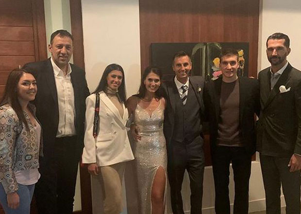 Срби на свадби у дијаспори: Богдановић и Даниловићева заједно увеличали славље (ФОТО)