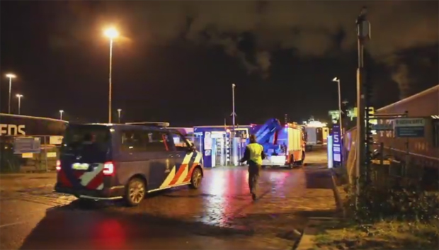 Још се није стишала бура после камиона смрти: 25 миграната пронађено у хладњачи на трајекту (ВИДЕО)