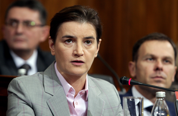 Премијерка Брнабић током расправе о буџету: Привредни опоравак бржи од очекиваног