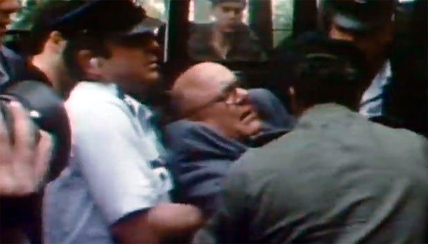 Заварава гледаоце: Нетфлиx мења серију о холокаусту након приговора (ВИДЕО)