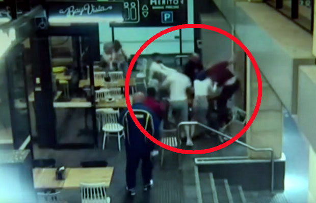 Хрват зверски напао трудницу, јер су му мајку силовали муслимани (ВИДЕО)