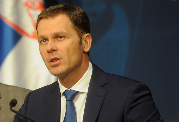 Синиша Мали: Циљ да се што пре подигне животни стандард грађана без угрожавања финансијске стабилности земље