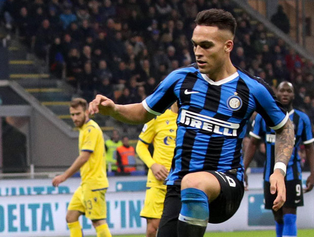 Барселона и Манчестер имају исте циљеве: Борба великана око Халанда и Мартинеза 