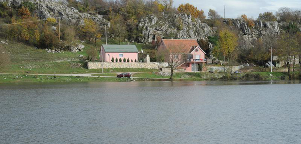 ЕПЦГ нам довела воду до грла: Житељи Горњег Штедима огорчени начином газдовања вештачким језерима