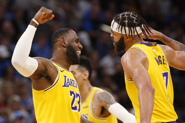 Године му ништа не могу - Леброн као вино: Џејмс у стилу најбољег НФЛ хватача извео потез вечери у НБА лиги (ВИДЕО)