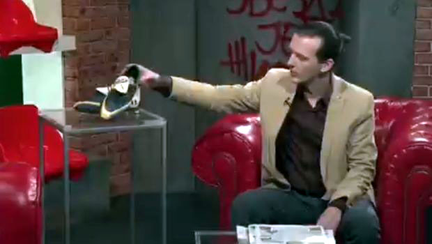 Звездина порука подршке Михајловићу: Синишине копачке добиле почасно место на Маракани (ВИДЕО)