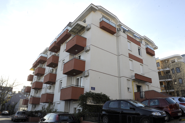 Порок јој дошао главе, жар цигарете упалио кревет: Старица страдала у пожару, угушила се и мачка