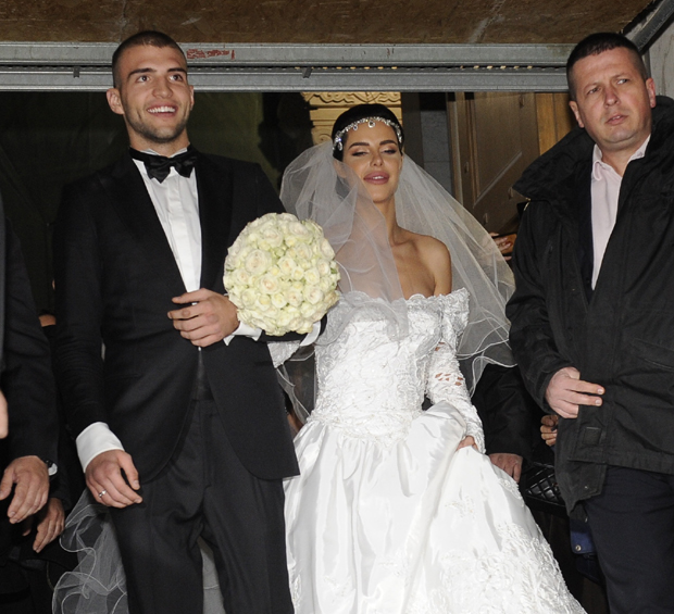 Ово се чекало цео дан: Погледајте тренутак у ком је Богдана изговорила “ДА” (ВИДЕО)