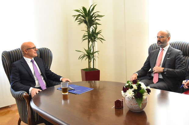 Вучевић разговарао са Фабрицијем: Напредују пројекти са ЕУ