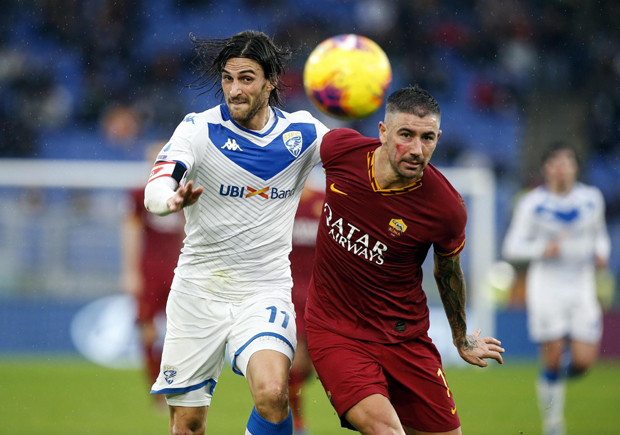 Фудбалери Серије А црвеном бојом на лицу послали јаку поруку свету (ФОТО)