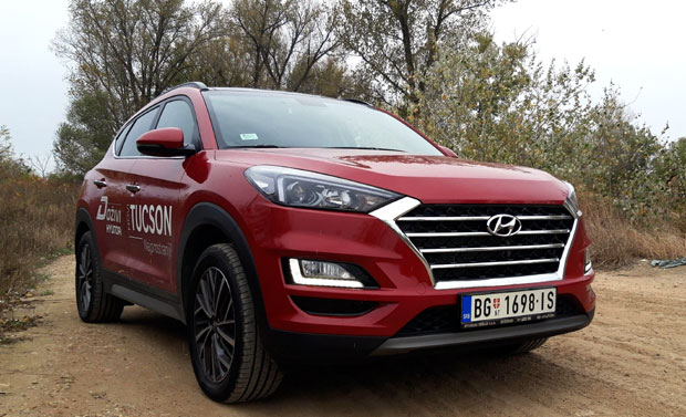 На скенеру Новости: Хјундаи тусон 1,6 Т-ГДИ премијум плус 2WD (ФОТО)