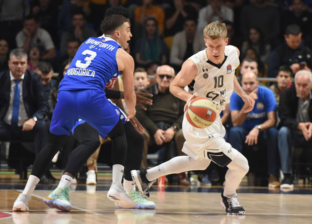 Партизанове шутерске муке: Тројке као ноћна мора