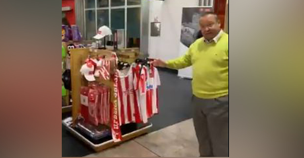 Потпредседнику Партизана није се допао сталак са сувенирима Звезде, па је узео ствар у своје руке (ВИДЕО)