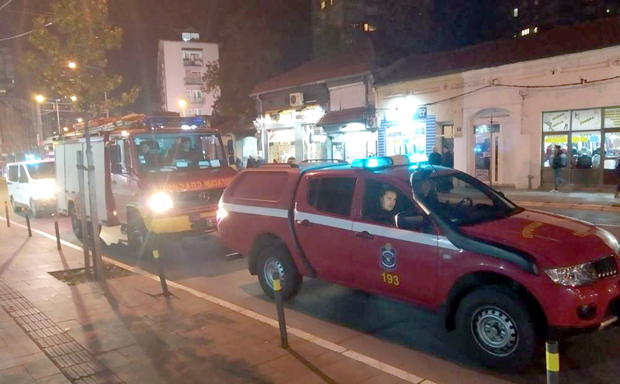 Прве фотографије спасилачког тима из Србије у Албанији: Помажу на најтежем месту