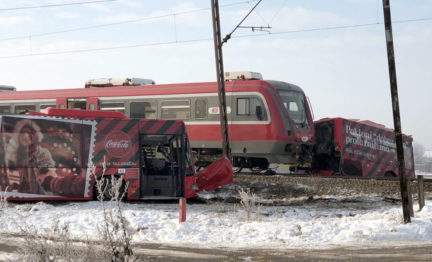Обрт на суђењу за несрећу у Међурову: Машиновођа могао да избегне судар воза и аутобуса, у којем је страдало осам особа