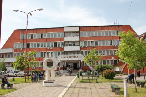 Није тачно да пацијенти купују каниле: Здравствени центар у Врању потврђује несташицу неких лекова, али тврди да санитетског материјала има довољно