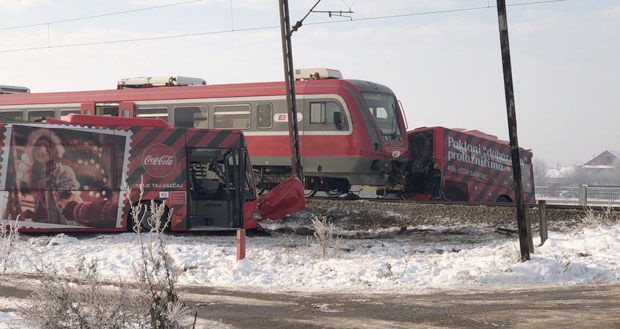 Нико није кочио на време, пропусте имали и возач аутобуса и машиновођа: Различита виђења о несрећи код Ниша