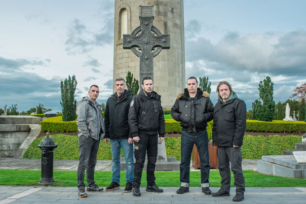 Зелене руже смо снимали у ратном стању, гитариста и басиста били су у униформи, а ја у ратном распореду у радију: Aца Селтик о турнеји и албуму који им је помогао да сачувају здрав разум