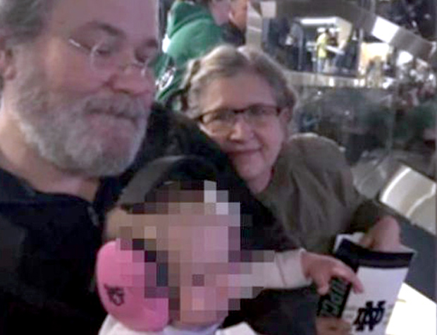 Једва је задржао сузе: Деда који је испустио унуку кроз прозор са 11. спрата први пут проговорио о трагедији (ВИДЕО / ФОТО)