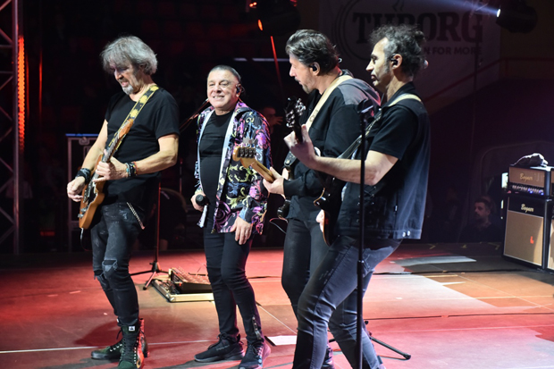 Парни Ваљак ухватио ритам са бањалучком публиком (ФОТО)