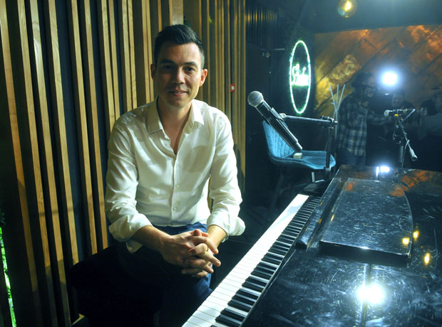 Претворићу Комбанк дворану у своју кафану:  Жељко Васић на сцени, са својим обожаваоцима, слави 40. рођендан