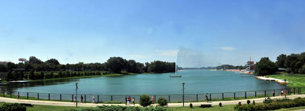 Електробусеви на Ади Циганлији од пролећа