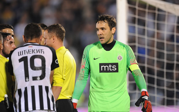 Стојковићева позиција у тиму није угрожена, Милошевић јасно поручио: Људи који остављају коментаре немају појма о фудбалу 