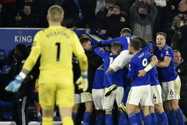 ПЛ: Лестерова бајка се наставља, Јунајтед се и даље мучи, Арсеналу ни Љунгберг не помаже