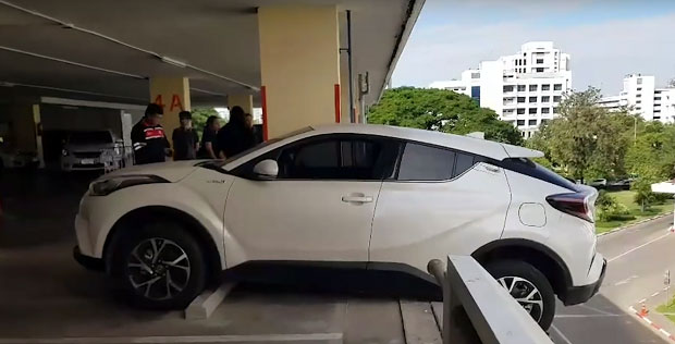 Збунио је аутоматик, помешала кочницу и гас: У празној гаражи умало пала са трећег спрата (ВИДЕО)