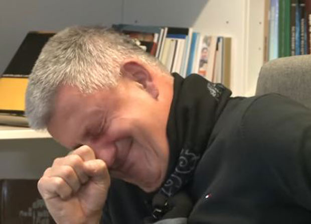 Покушао је да се суздржи, али је “пукао”: Сузе Хусрефа Мусемића после отказа у Сарајеву (ВИДЕО)