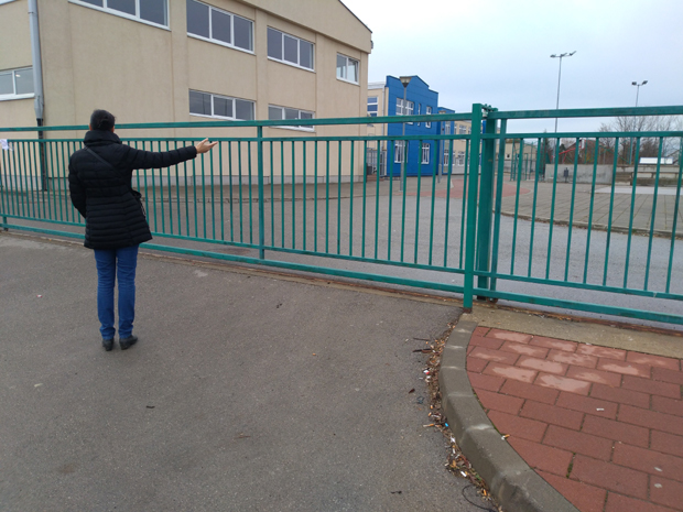 На Бориса је пала метална капија у школском дворишту: Првачић ван животне опасности