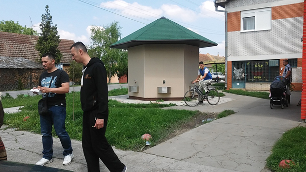 Исправна вода на реч: Равноселци не пију здраву чесмовачу још од 2006. године, најављују тужбе