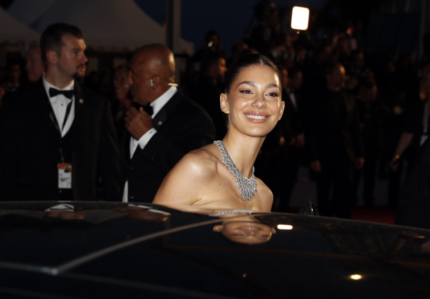 Манекенка о вези са 23 године старијим Ди Капријем: Будите са ким желите да будете