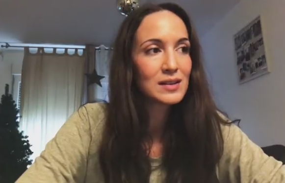 “Стопала су ми била у коленима, излазила сам кроз своју главу”: Хрватска певачица описала ноћ када јој се ОБРАТИО БОГ (ВИДЕО)