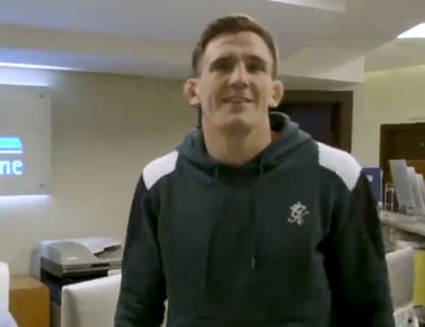 ММА борац, пре борбе, отишао у болницу да закаже противнику операцију (ВИДЕО)