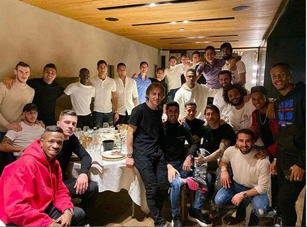 Фудбалери Реала организовали вечеру за повратак Бејла, шпански новинари искористили прилику да прозову Велшанина