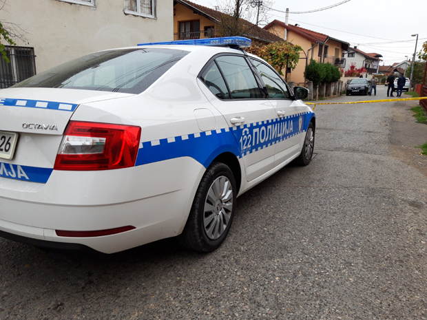 Крвави окршај у Приједору: Потукао се са зетом, па га избо његов друг 