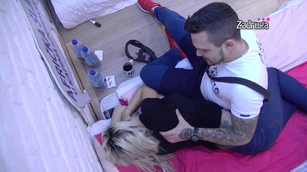 Бане спопадао Ермину, а она се (од)бранила 