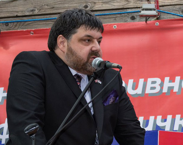 Нема ни за кирију, а купује цео универзитет: Дејан Ђорђевић задржан у притвору