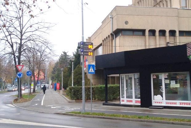 Постављени електронски бројачи паркинг-места 