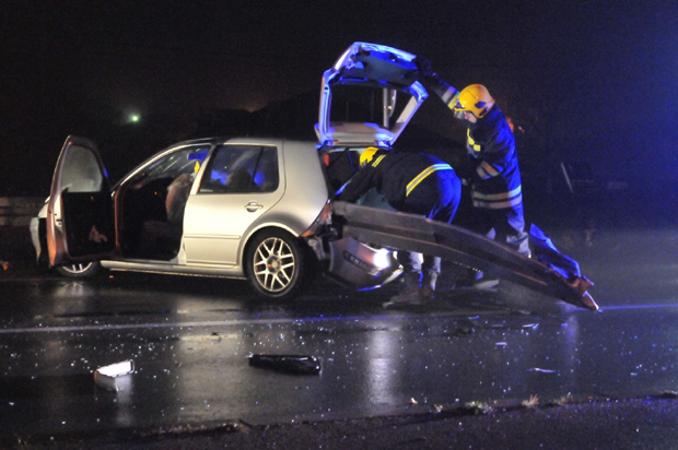Ово је полицајац који је страдао у удесу: Ватрогасци секли одбојник да би извукли тело 