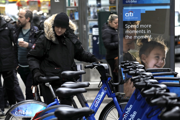 Електрични теретни бицикли уместо доставних возила у Њујорку