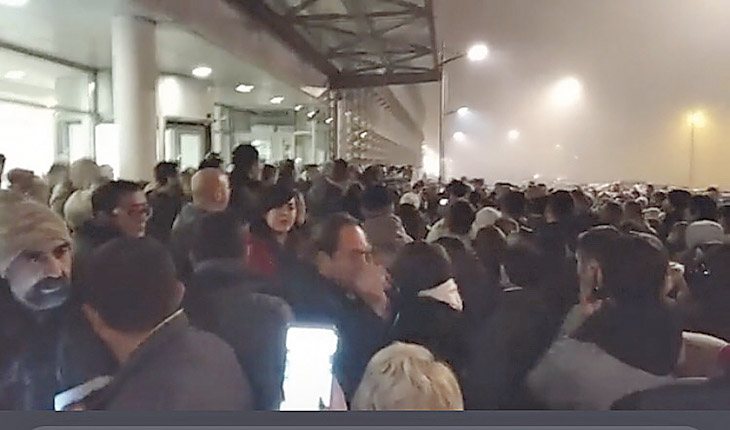 Ништа од договора: Запослени у “Пошти” одбили понуду, настављају штрајк