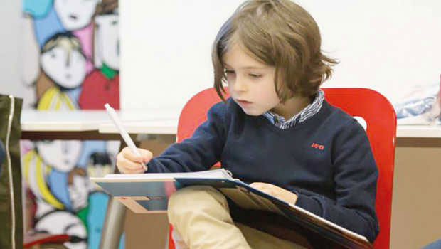 Вундеркинд Лорен Симон прекинуо студије у Холандији (ВИДЕО)