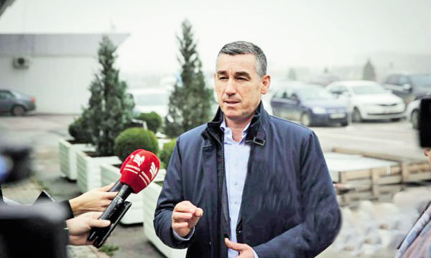 Оснивач терористичке ОВК саслушан у Хагу: Весељијев бранилац Шешељев џелат